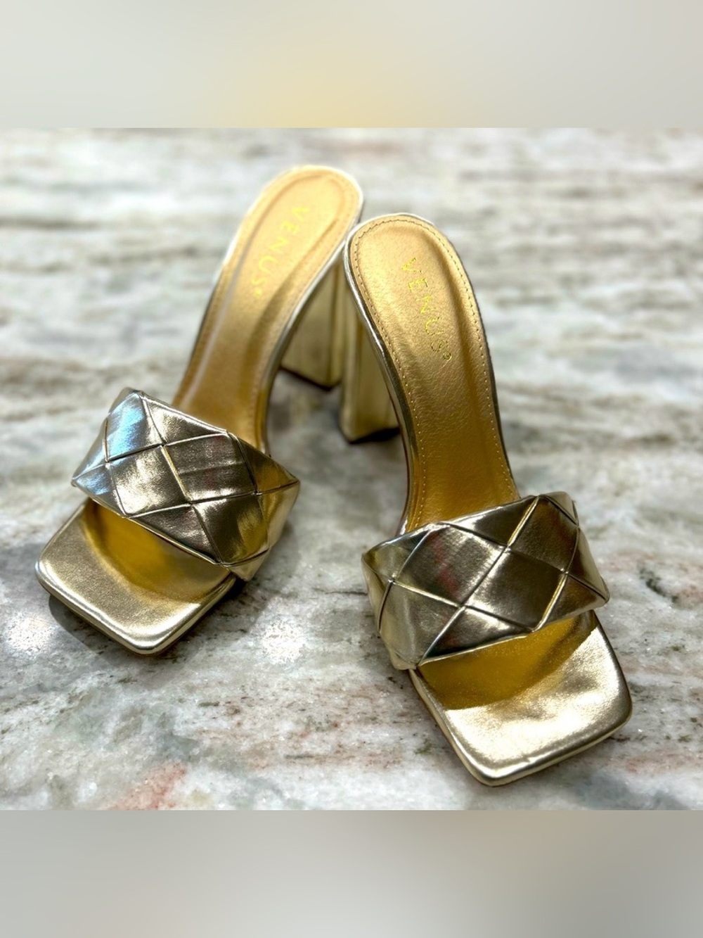 UEC VENUS Metallic Gold Braided Strap Square Toe Chunky Block Heel Mules SZ 8.5